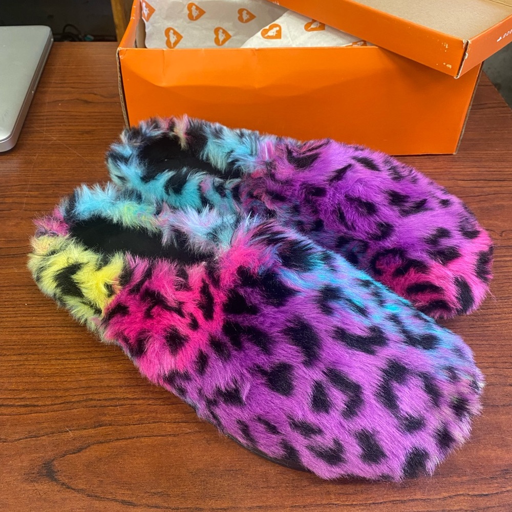 Rainbow Leopard Print Fuzzy Slippers by Rocket Dog W10